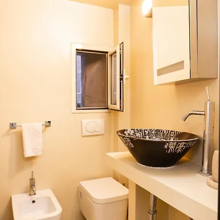 Monti Stay- Steps From Colosseum